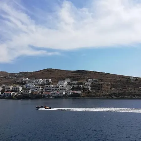 Cycladic La Paloma - κυκλαδίτικο σπίτι δίπλα στον γιαλό וילה