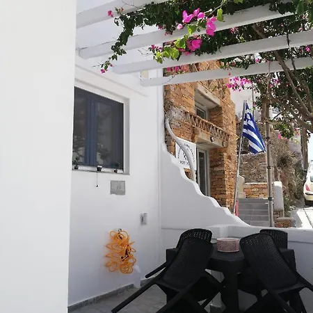 וילה Cycladic La Paloma - κυκλαδίτικο σπίτι δίπλα στον γιαλό *