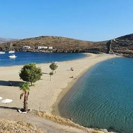 Cycladic La Paloma - κυκλαδίτικο σπίτι δίπλα στον γιαλό *